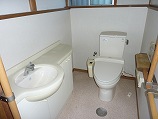 津市片田志袋町　中古住宅　トイレ